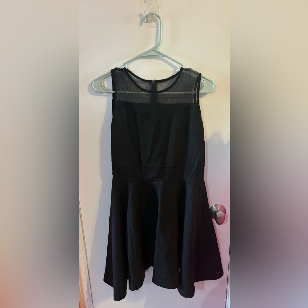 Elegant Black Sleeveless Dress